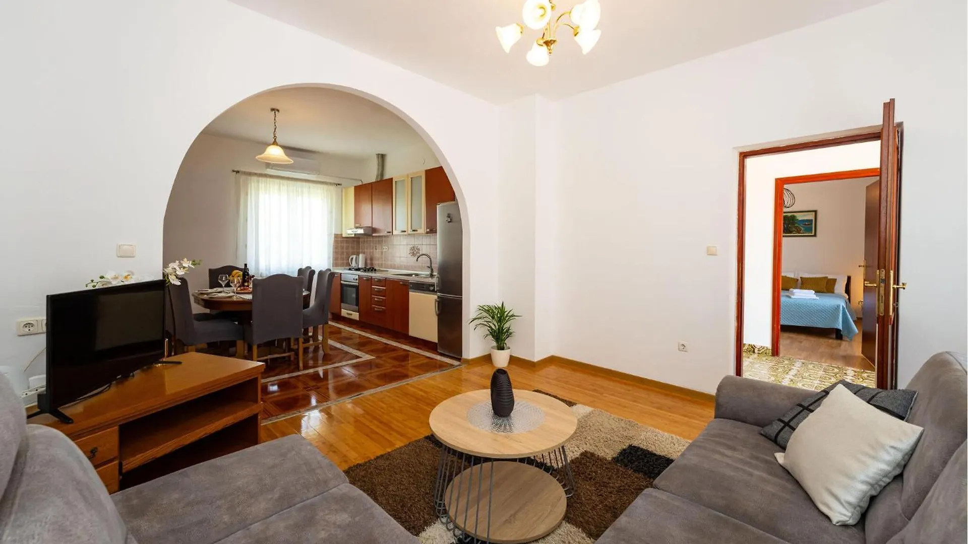 Amazing Apartment In Galovac With Kitchen 0*, Galovac (Zadar)